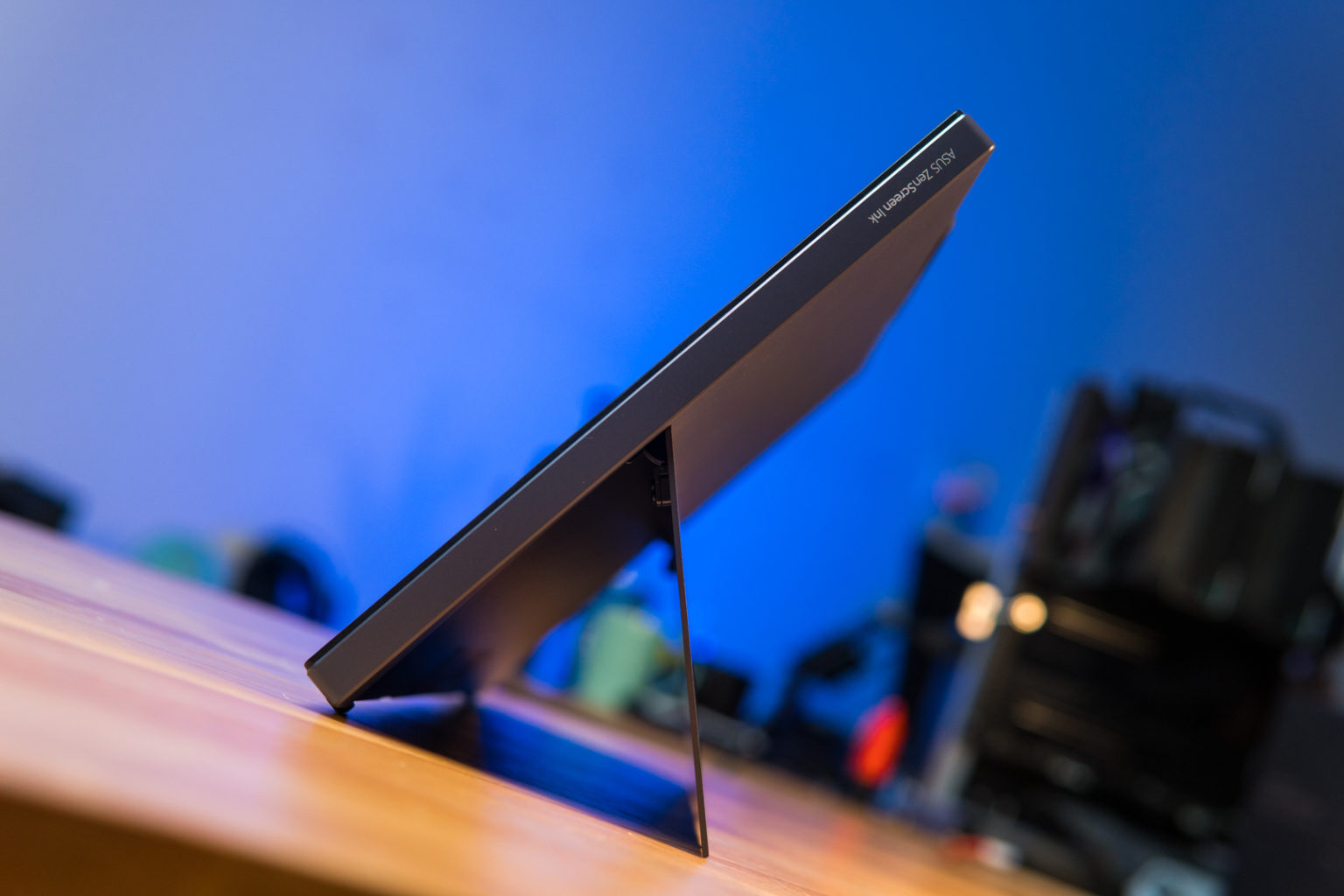 Asus Zenscreen Ink Mb Ahd Portable Monitor Review A Well Designed